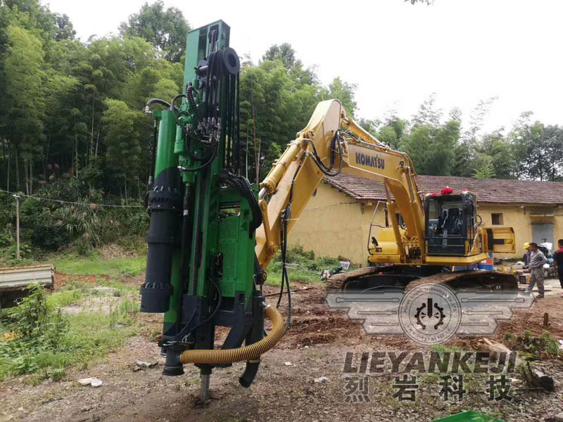 巖石靜爆開(kāi)采設(shè)備